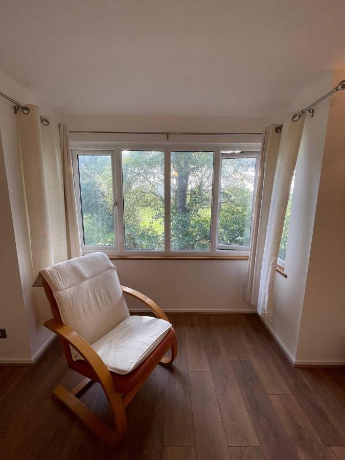 Lovely 2 Bedroom Flat With Free Parking, Great Transport Links To Central London, The Excel Centre, Canary Wharf And The O2! Zewnętrze zdjęcie