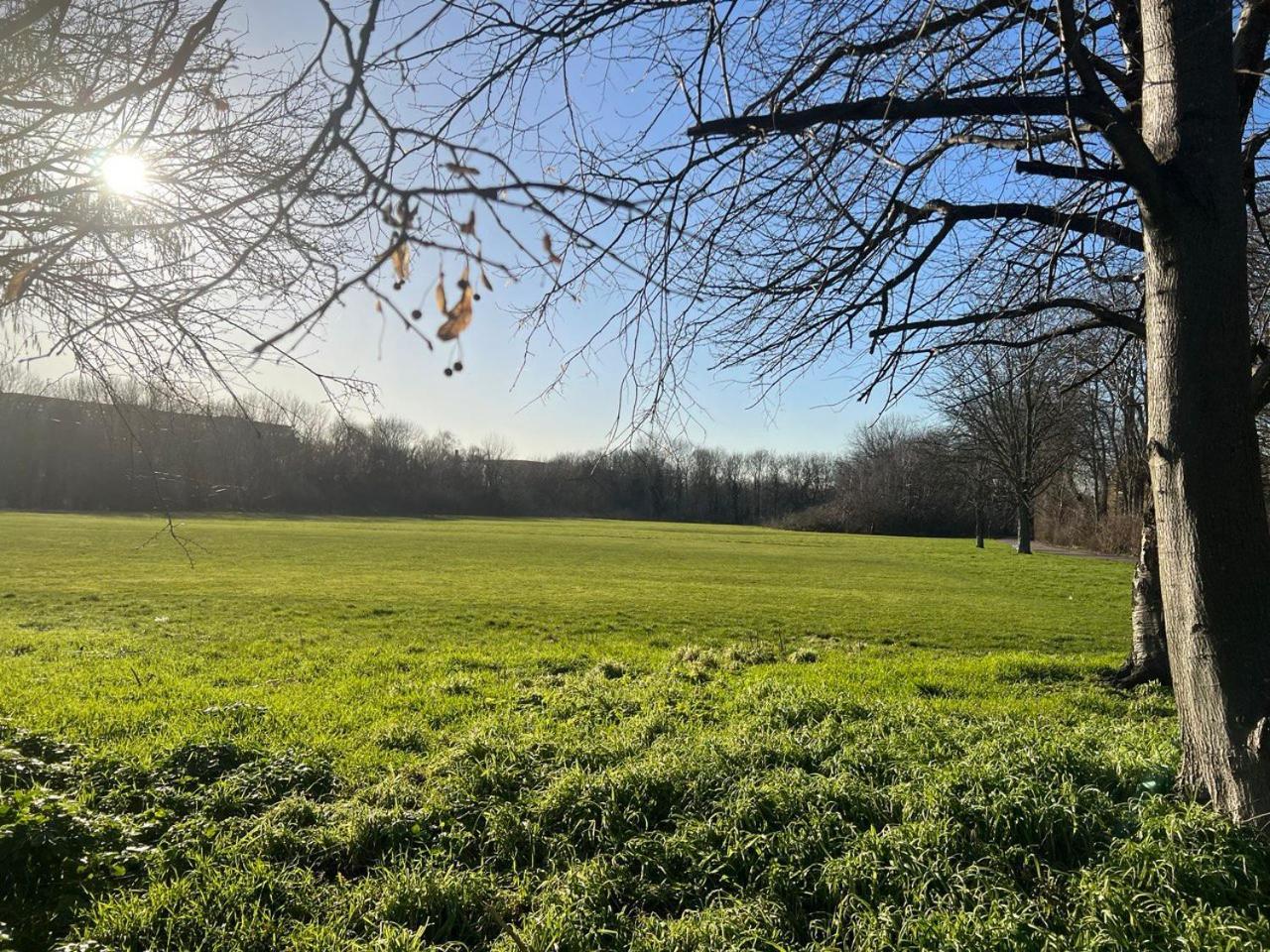 Lovely 2 Bedroom Flat With Free Parking, Great Transport Links To Central London, The Excel Centre, Canary Wharf And The O2! Zewnętrze zdjęcie